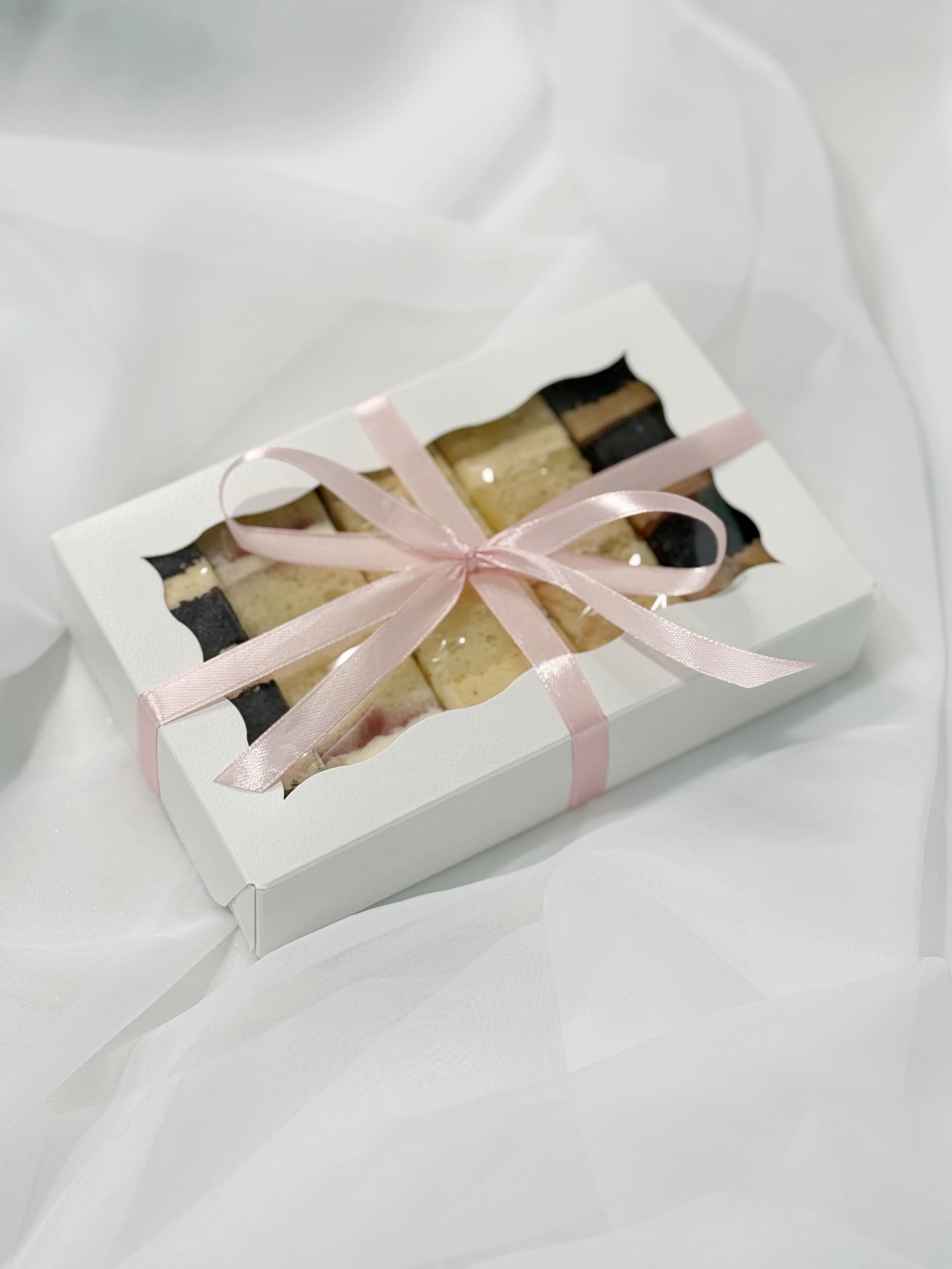 toronto-wedding-cake-sample-box