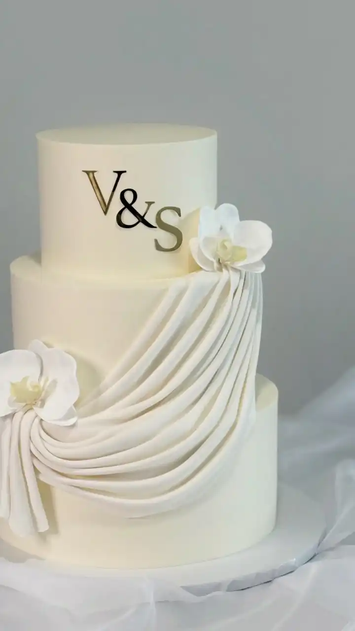 Gallery image of a cake